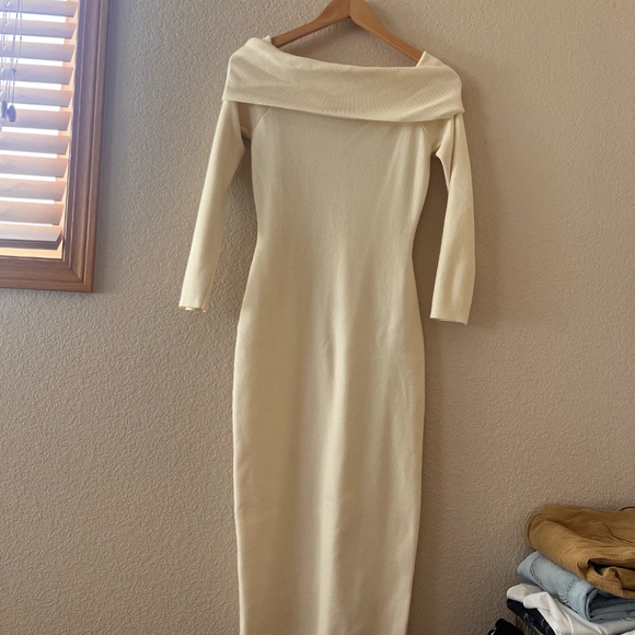 Merokeety Off the Shoulder Long Sleeve Cream Midi Dress - Picture 5 of 10